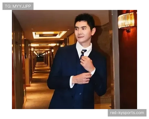 邢傲伟家的冰箱里塞满了蛋白粉,连饮料都得按毫升算 邢傲伟家的冰箱里塞满了蛋白粉,连饮料都得按毫升算